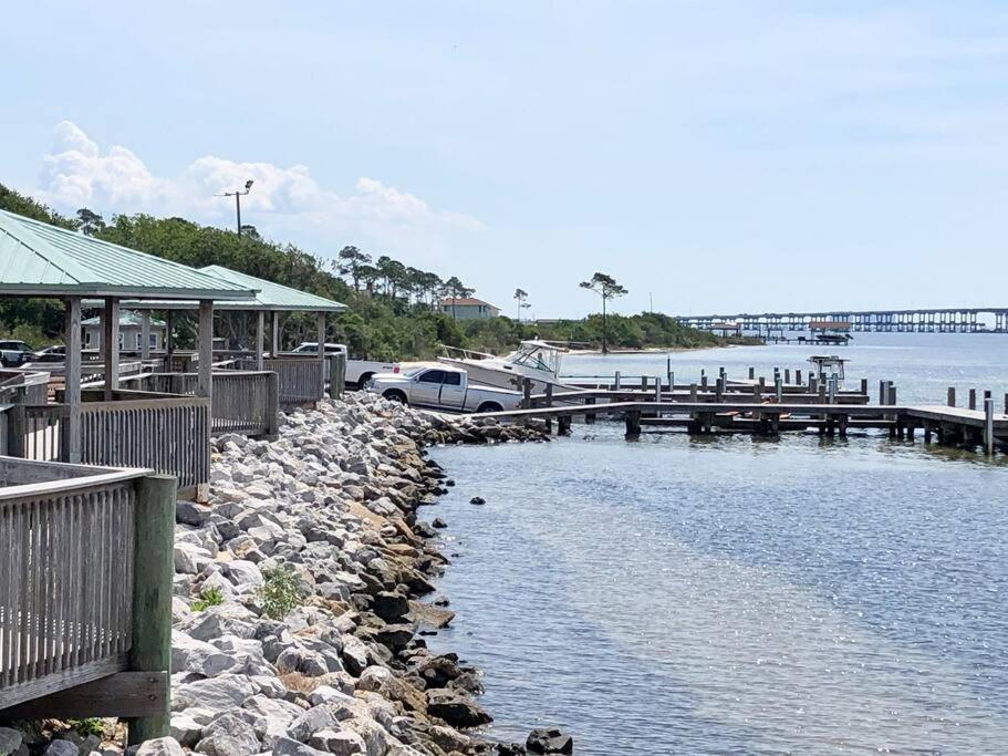 Life'S A Breeze - Updated 3Br 5Min To Pcola Beach Gulf Breeze Luaran gambar